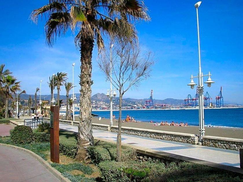 4 Capulino Apartamentos Málaga Eksteriør bilde